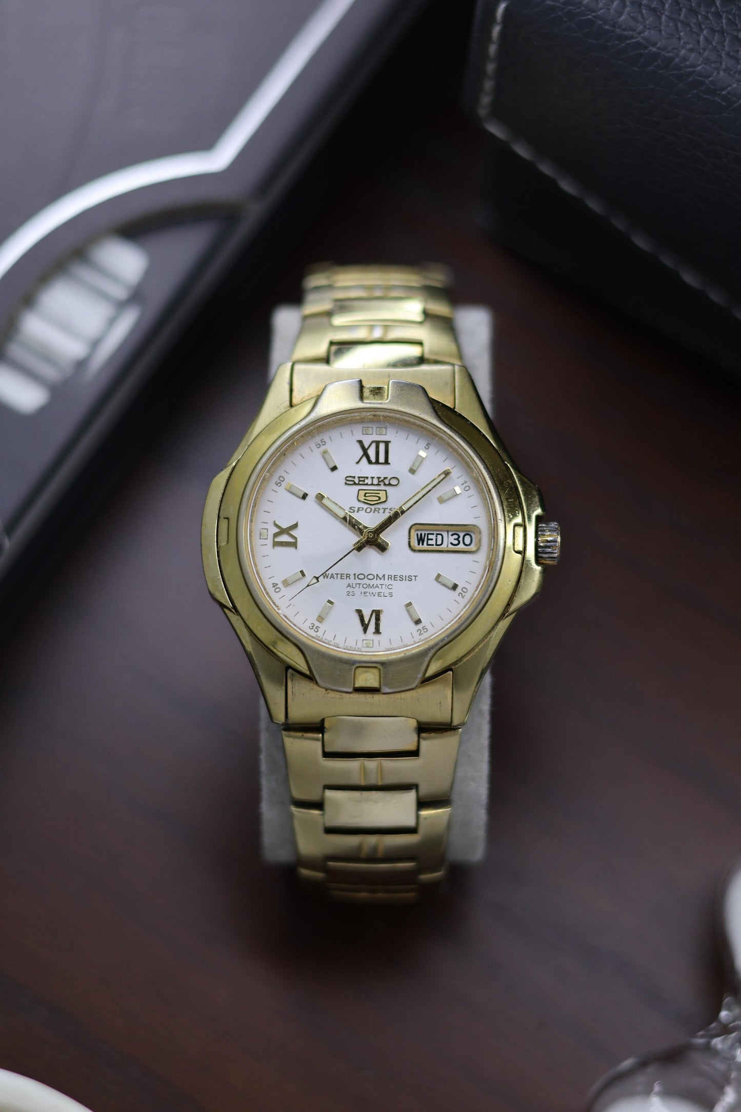 (Super Rare) Seiko 5 Sports Diver 100M White Dial with Glass Back - Automatic Vintage Watch (Pre Owned) - A403