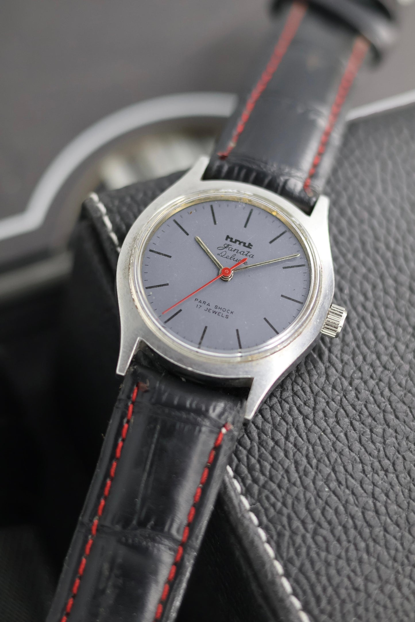 (Super Rare) Vintage HMT Janata Deluxe - in Original Condition - Mechanical Hand Winding Watch (Pre Owned) - SE987