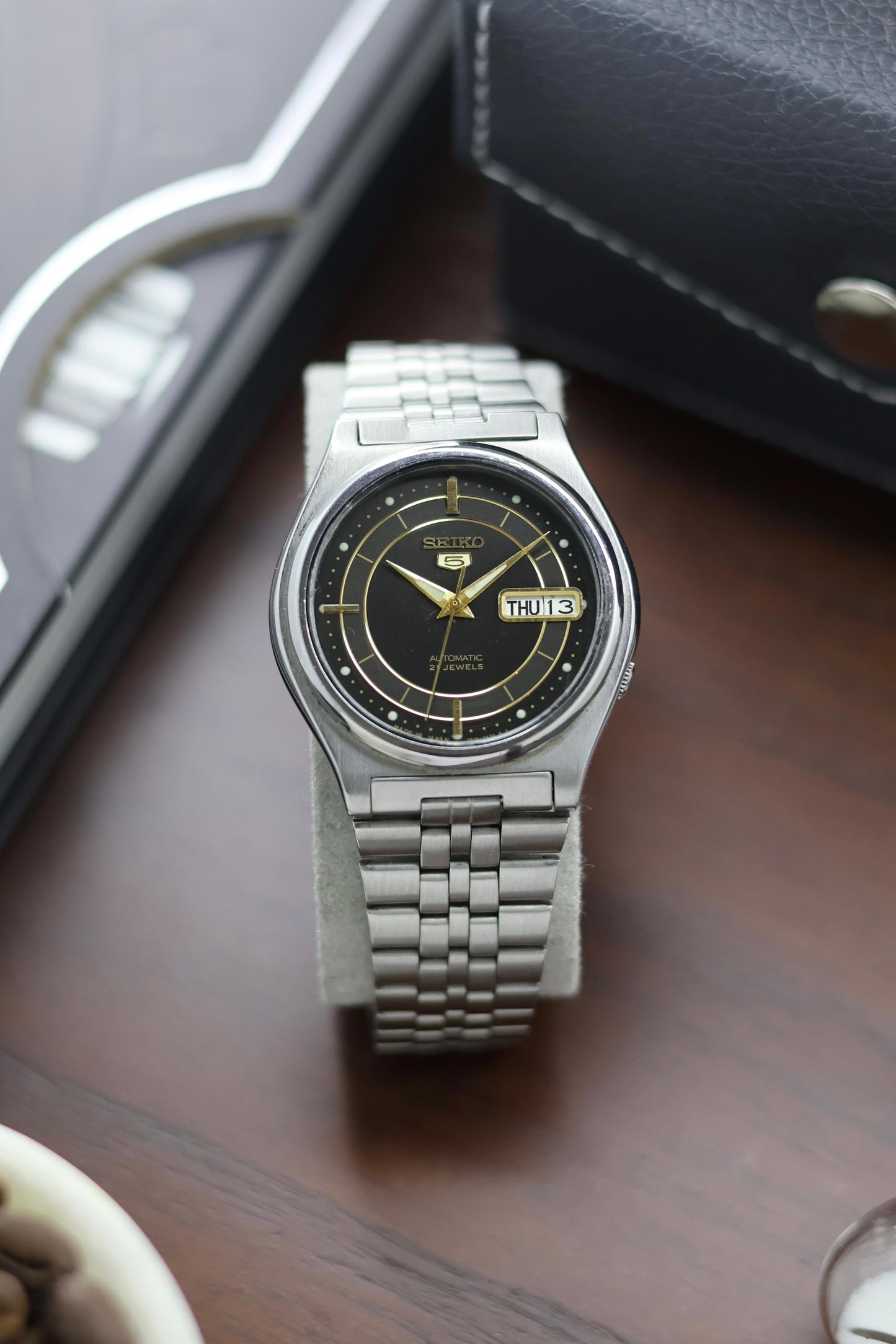 1996 Seiko 5 Dark Grey Motif Dial - Automatic Vintage Watch (Pre Owned) - A334