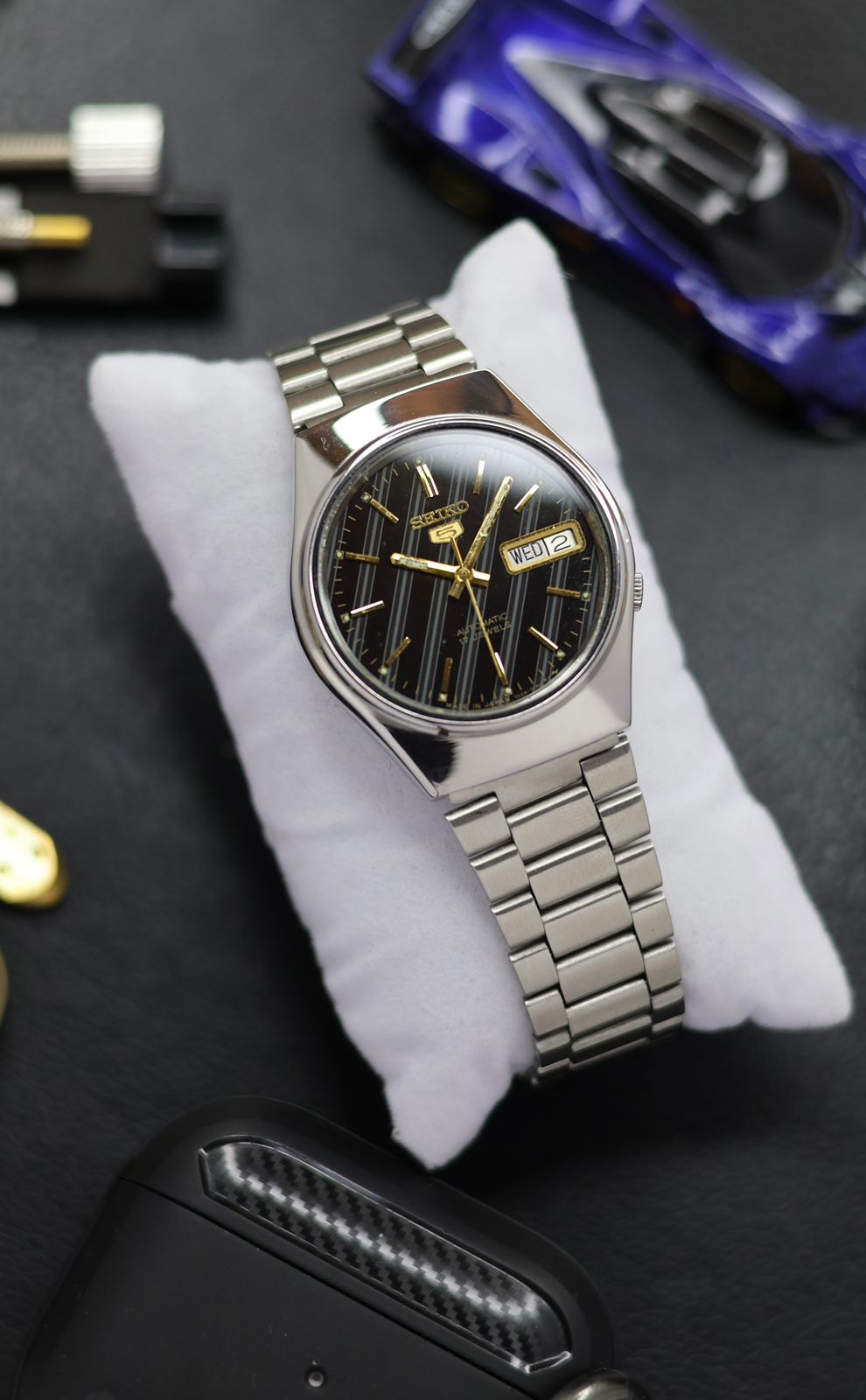 1981 Seiko 5 Black & Blue Striped Dial (Pre Owned)