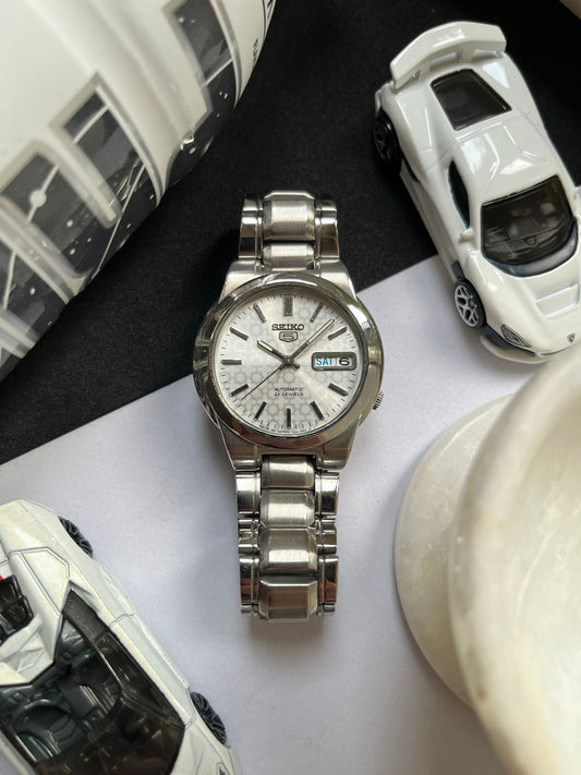 Seiko 5 White Patterned Dial (Pre Owned)