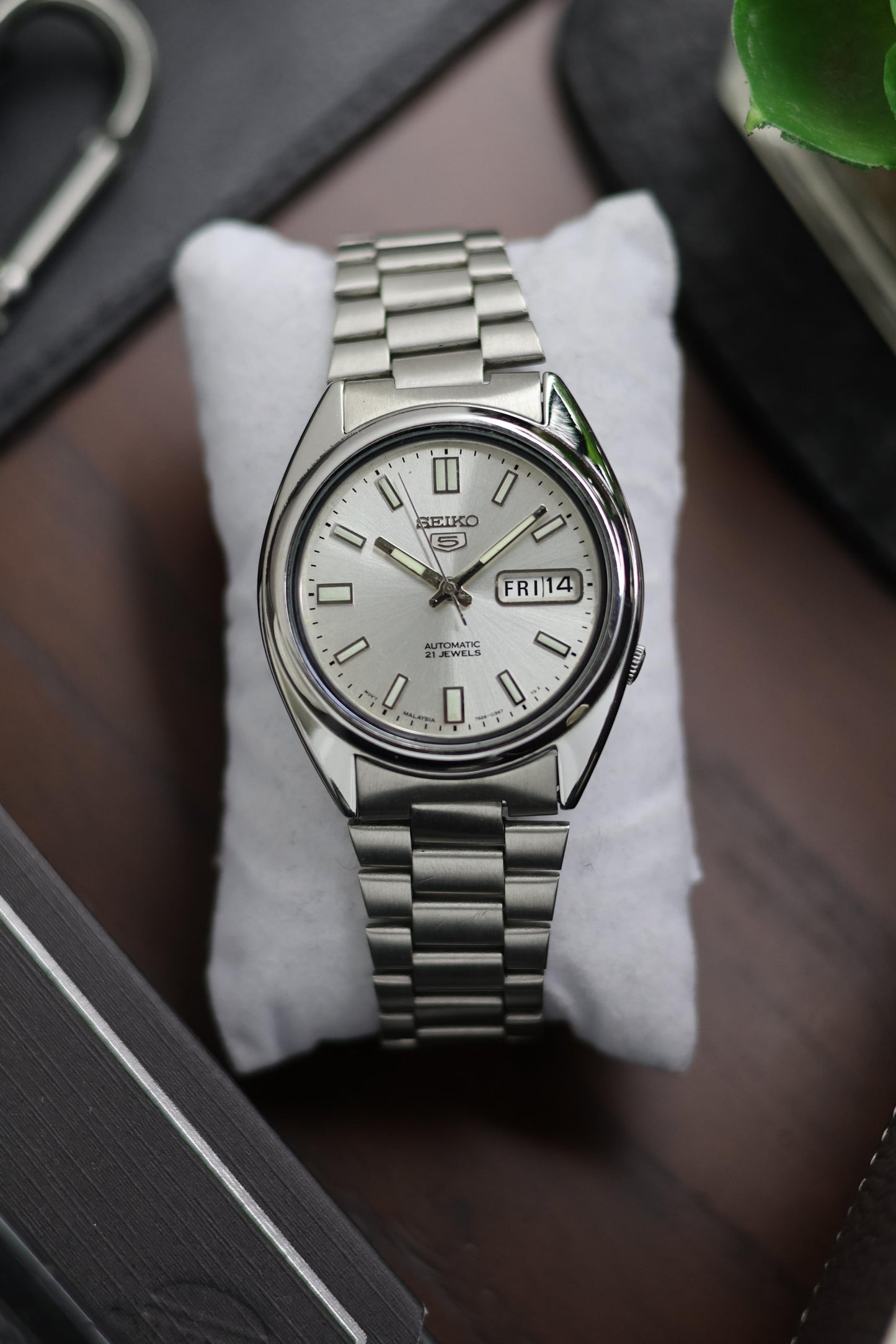 (Super Rare) Seiko 5 SNXS73 with Glass Back - Automatic Watch (Pre Owned)