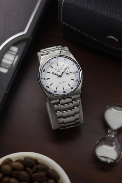 (Super Rare) 1973 Seiko 5 Railway Time White Dial - Automatic Vintage Watch (Pre Owned) - A320