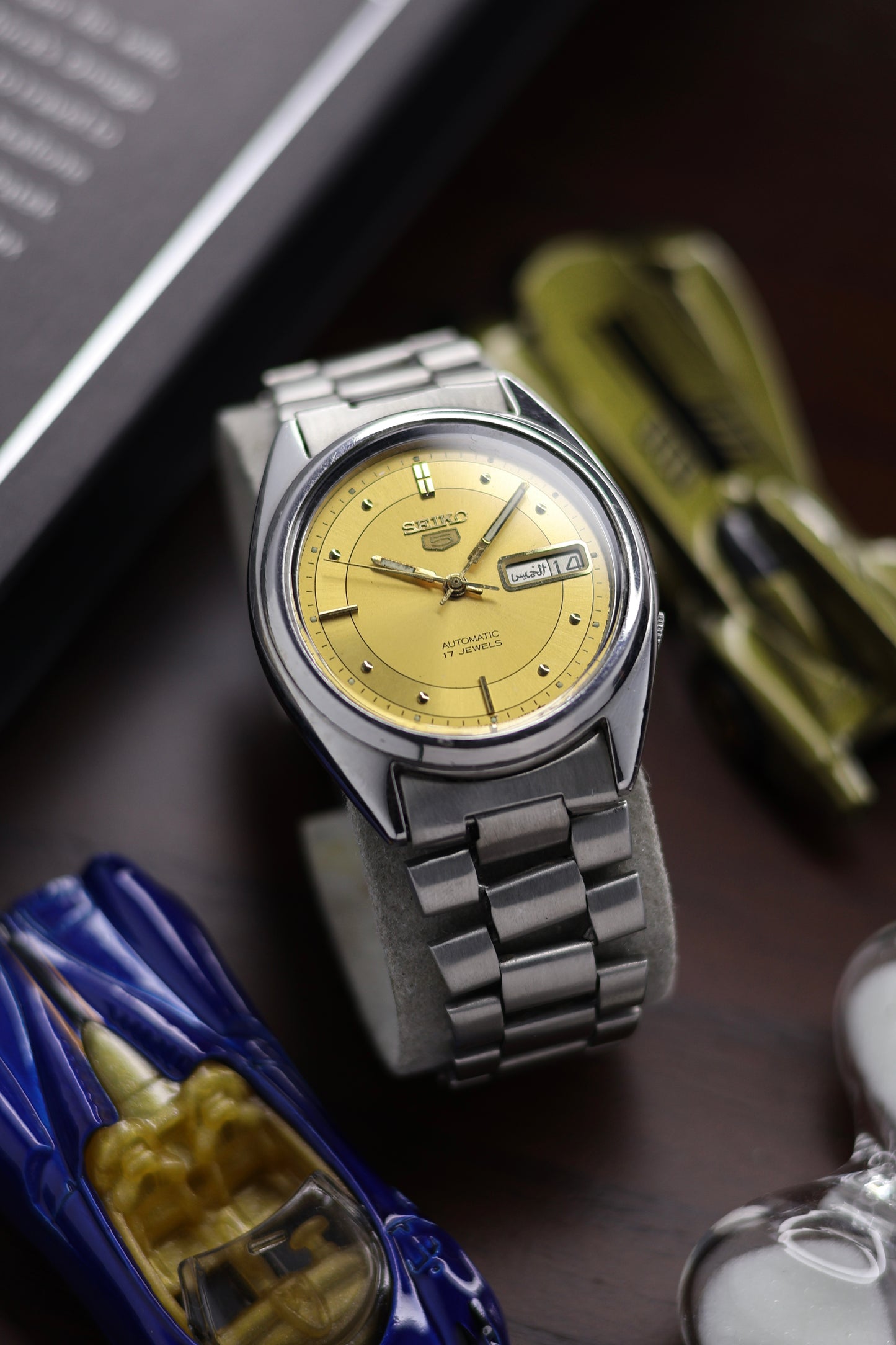 1984 Seiko 5 Gold Motif Dial - Automatic Vintage Watch (Pre Owned) - SE451