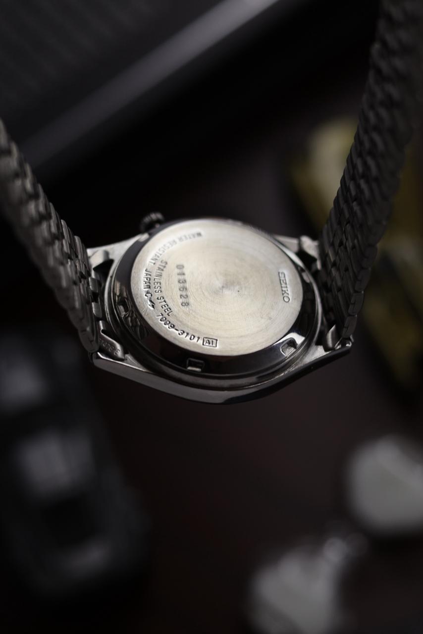 1980 Seiko 5 Black Motif Dial - Automatic Vintage Watch (Pre Owned) - SE509