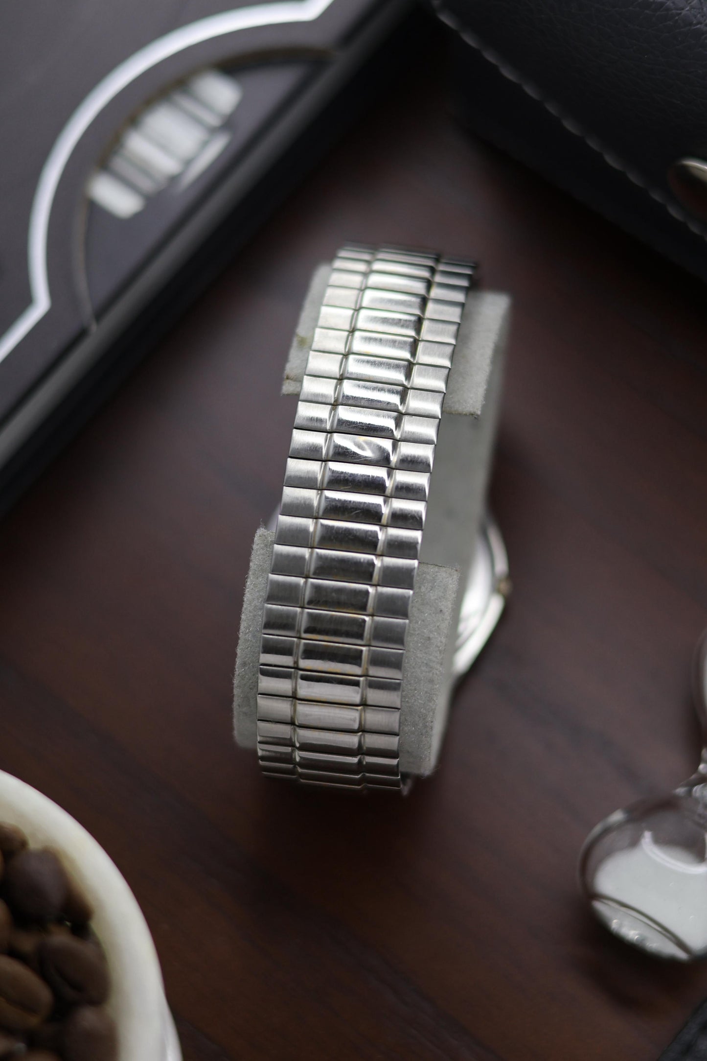 (JDM - Extremely Rare) 1989 Seiko SQ White Dial - Quartz Vintage Watch (Pre Owned) - A400