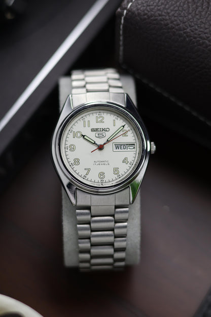 1987 Seiko 5 White Field Dial - Automatic Vintage Watch (Pre Owned)