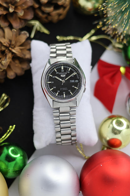 1976 Seiko 5 Black Dial (Pre Owned)