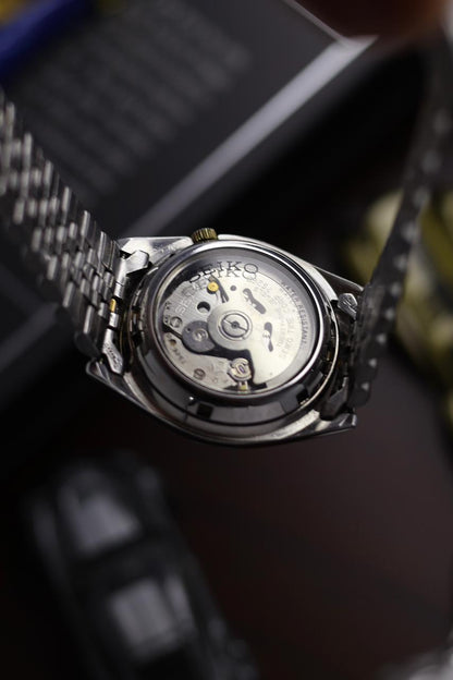 (Super Rare) Seiko 5 SNXJ92 Gold Dial with Fluted Bezel, Two Tone Jubilee Bracelet & Glass Back - Automatic Vintage Watch (Pre Owned) - SE421