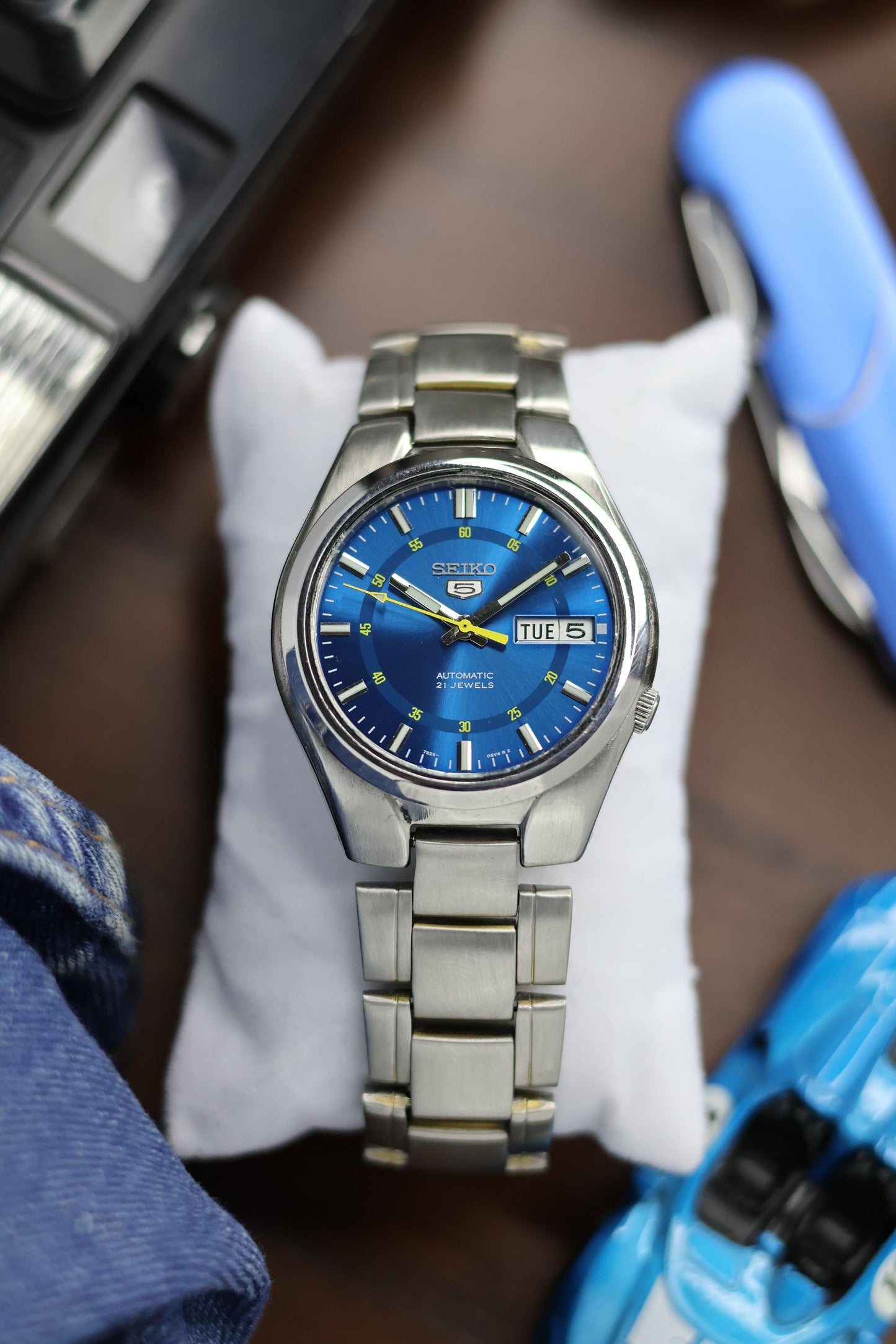 Seiko 5 Blue Dial with Glass Back (Pre Owned)