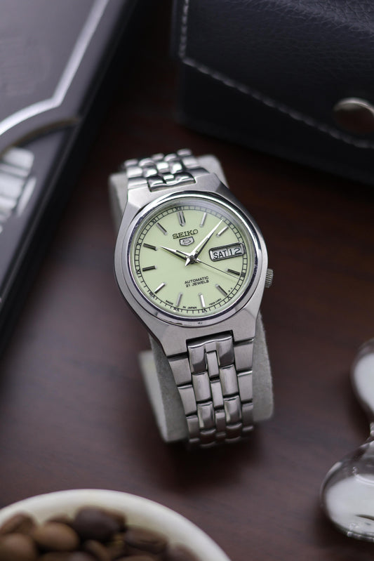 (Super Rare) Seiko 5 Lume Dial with Glass Back - Automatic Vintage Watch (Pre Owned) - A170