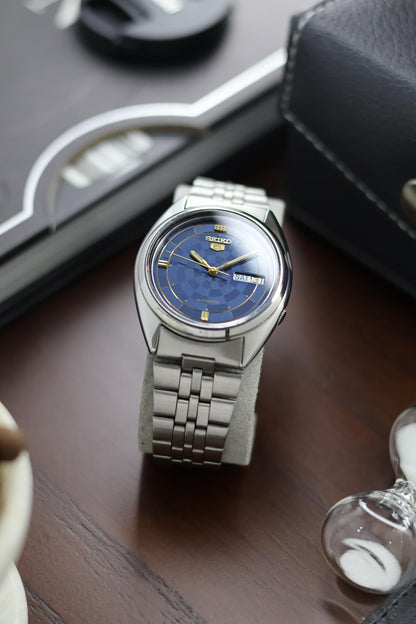 (Super Rare) 1990 Seiko 5 Blue Dartboard Dial - Automatic Vintage Watch (Pre Owned) - A168