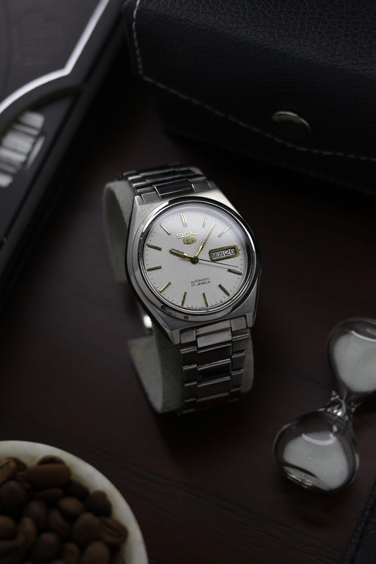 1985 Seiko 5 White Guilloche Dial - Automatic Vintage Watch (Pre Owned) - A399