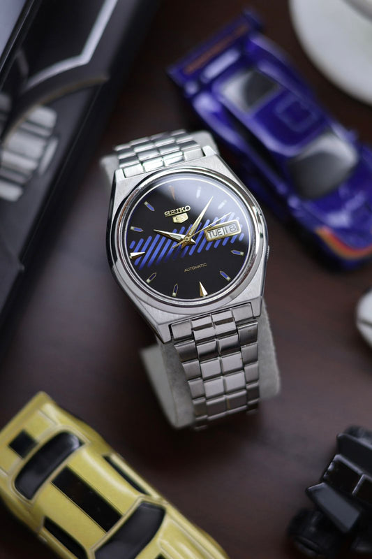 (Super Rare) 1983 Seiko 5 Blue Motif Dial - Automatic Vintage Watch (Pre Owned) - SE491