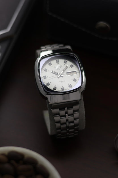 (Super Rare) 1980 Seiko 5 Silver TV Dial - Automatic Vintage Watch (Pre Owned) - A307