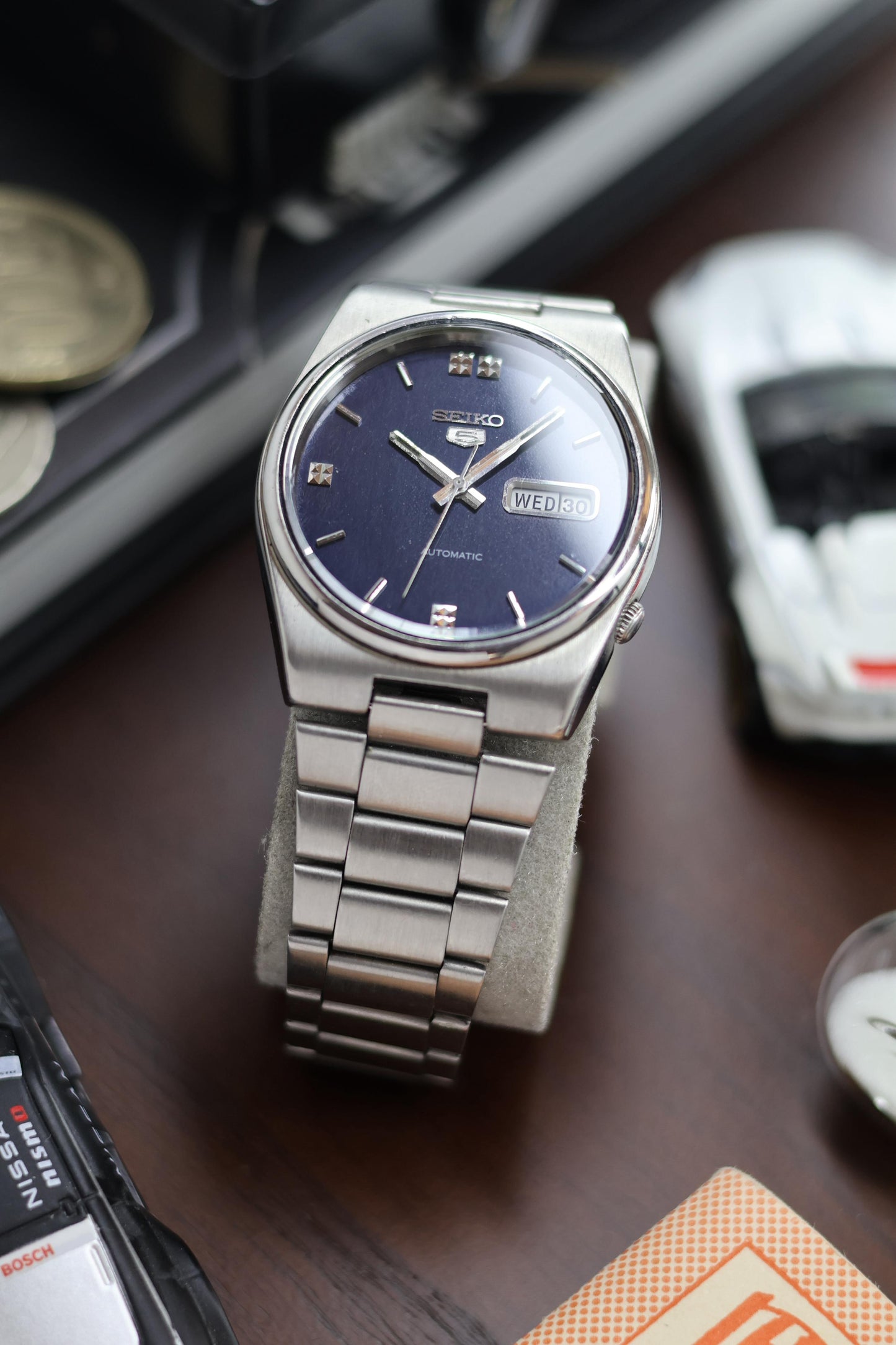 1982 Seiko 5 Navy Blue Dial - Automatic Vintage Watch (Pre Owned) - SE527