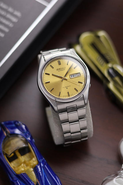 1985 Seiko AUTOMATIC Gold Dial - Automatic Vintage Watch (Pre Owned) - SE540