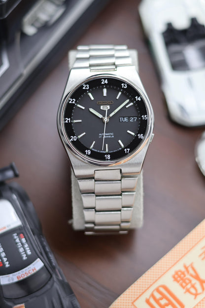 1984 Seiko 5 Railway Time Black Dial - Automatic Vintage Watch (Pre Owned) - SE518