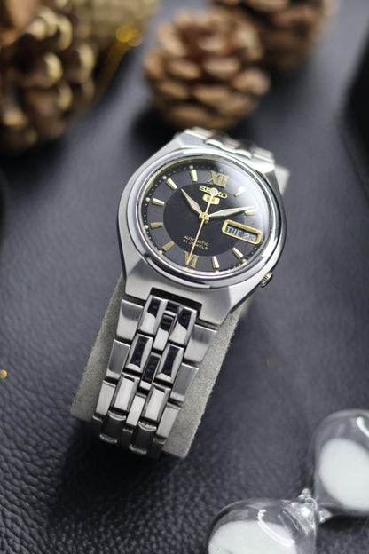 (Super Rare) Seiko 5 Black Roman Dial with Glass Back - Automatic Vintage Watch (Pre Owned) - SE650