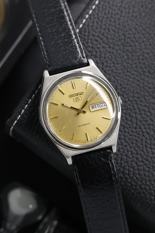(Super Rare) 1986 Seiko 5 Champagne Sunray Dial - Automatic Vintage Watch (Pre Owned) - SE610
