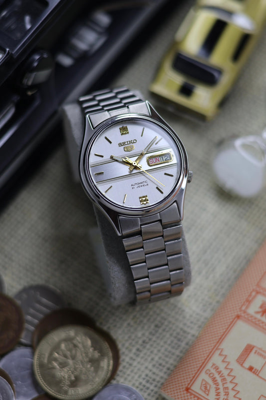 Seiko 5 SNXJ79 Silver Motif Dial with Glass Back - Automatic Vintage Watch (Pre Owned) - SE502