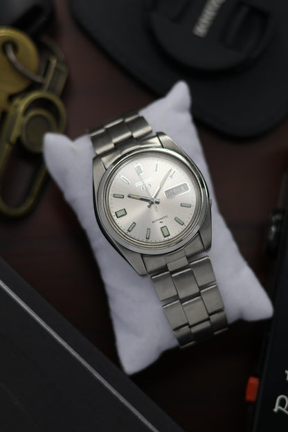 1983 Seiko 5 Silver Dial (Pre Owned)