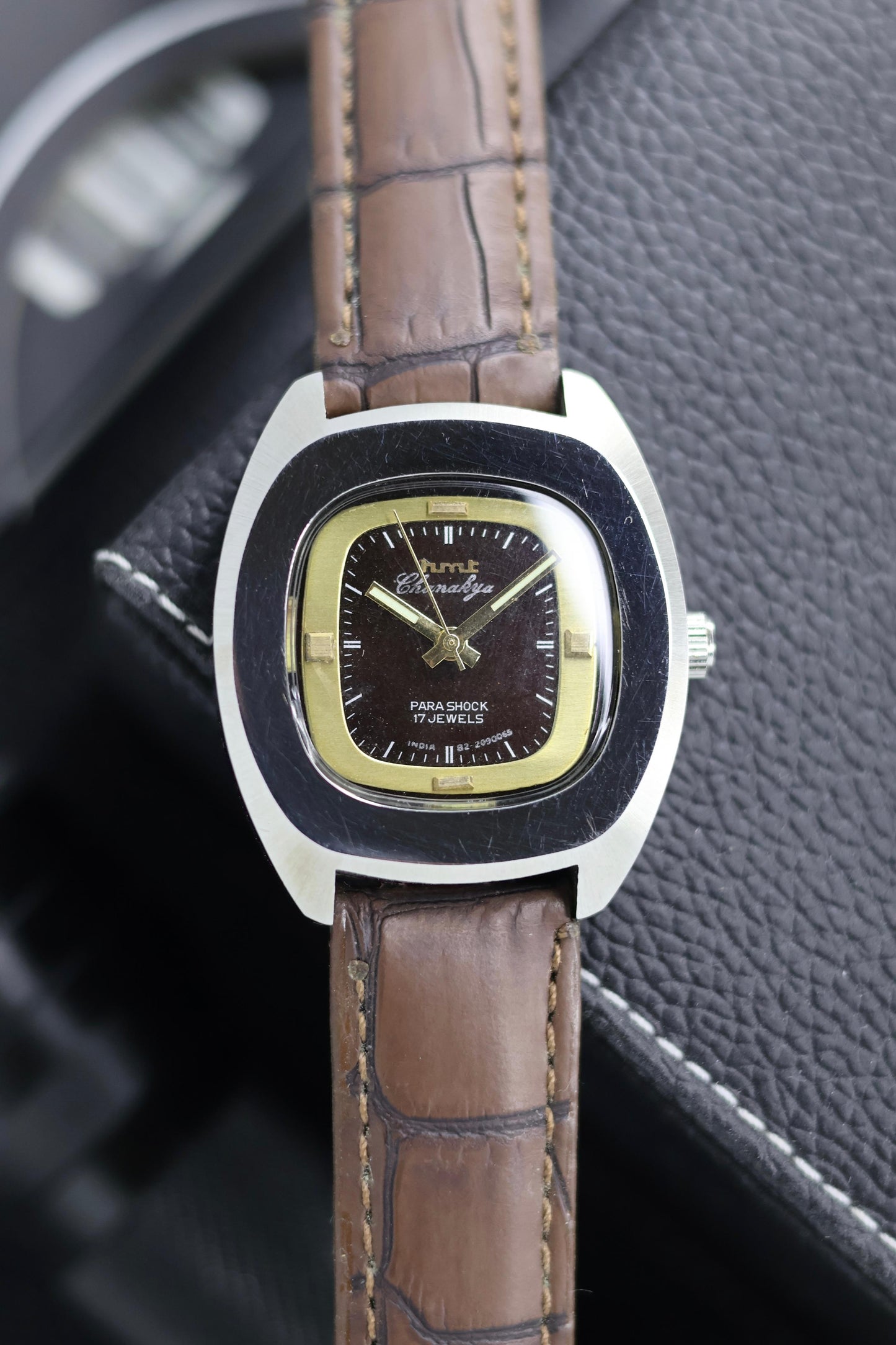 (Super Rare) Vintage HMT Chanakya Maroon TV Dial - in Original Condition - Mechanical Hand Winding Watch (Pre Owned) - SE671