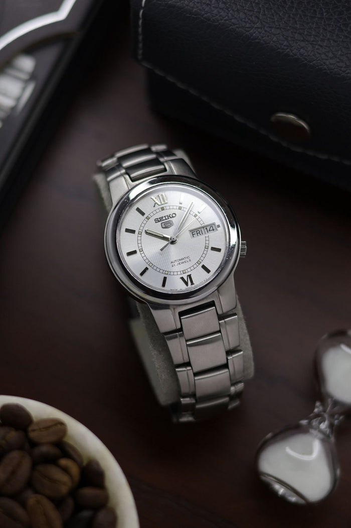(Super Rare) Seiko 5 SNKA19 Silver Dial with Glass Back - Automatic Vintage Watch (Pre Owned) - A418