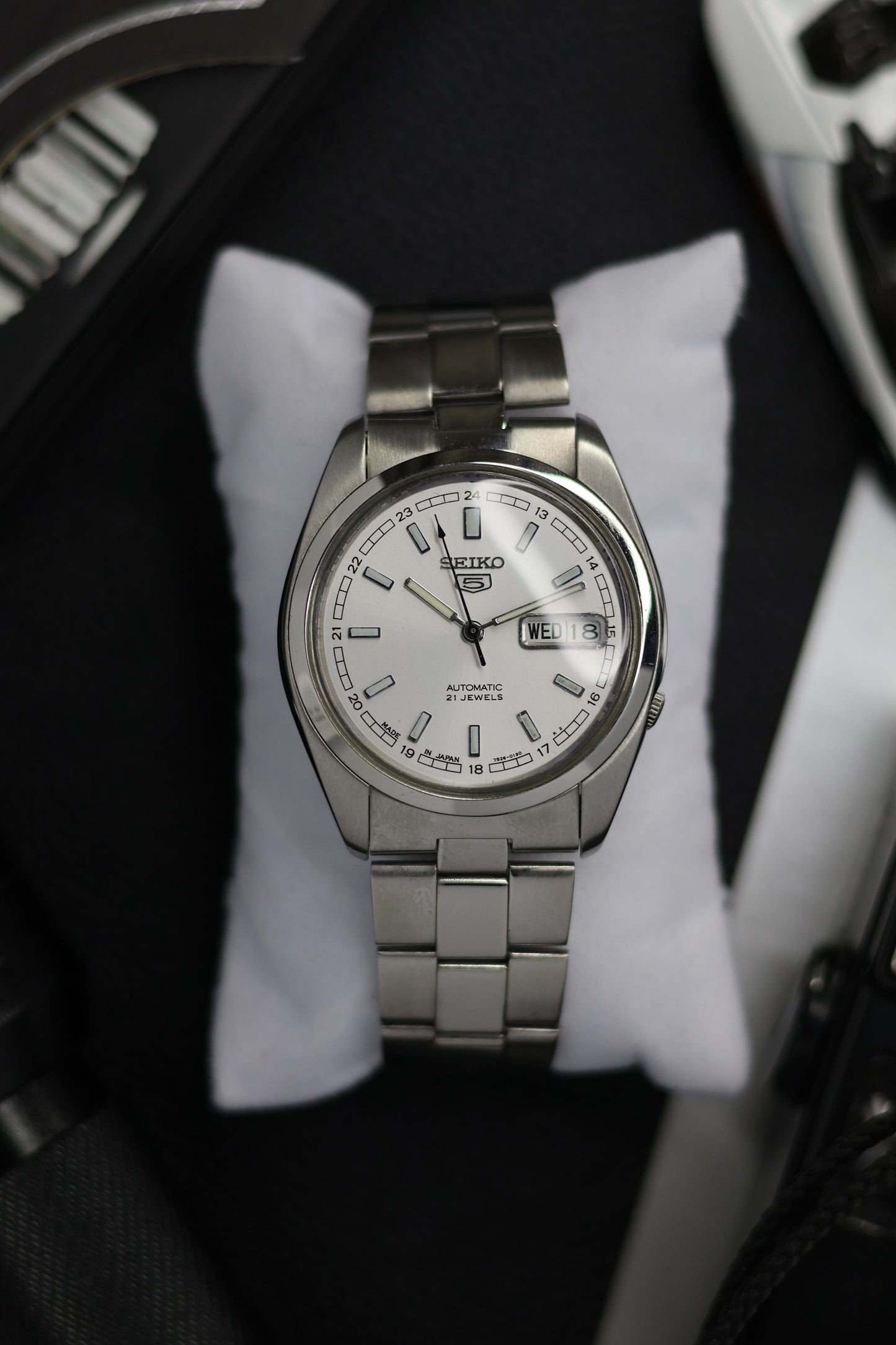 Seiko 5 White Dial with Glass Back (Pre Owned)