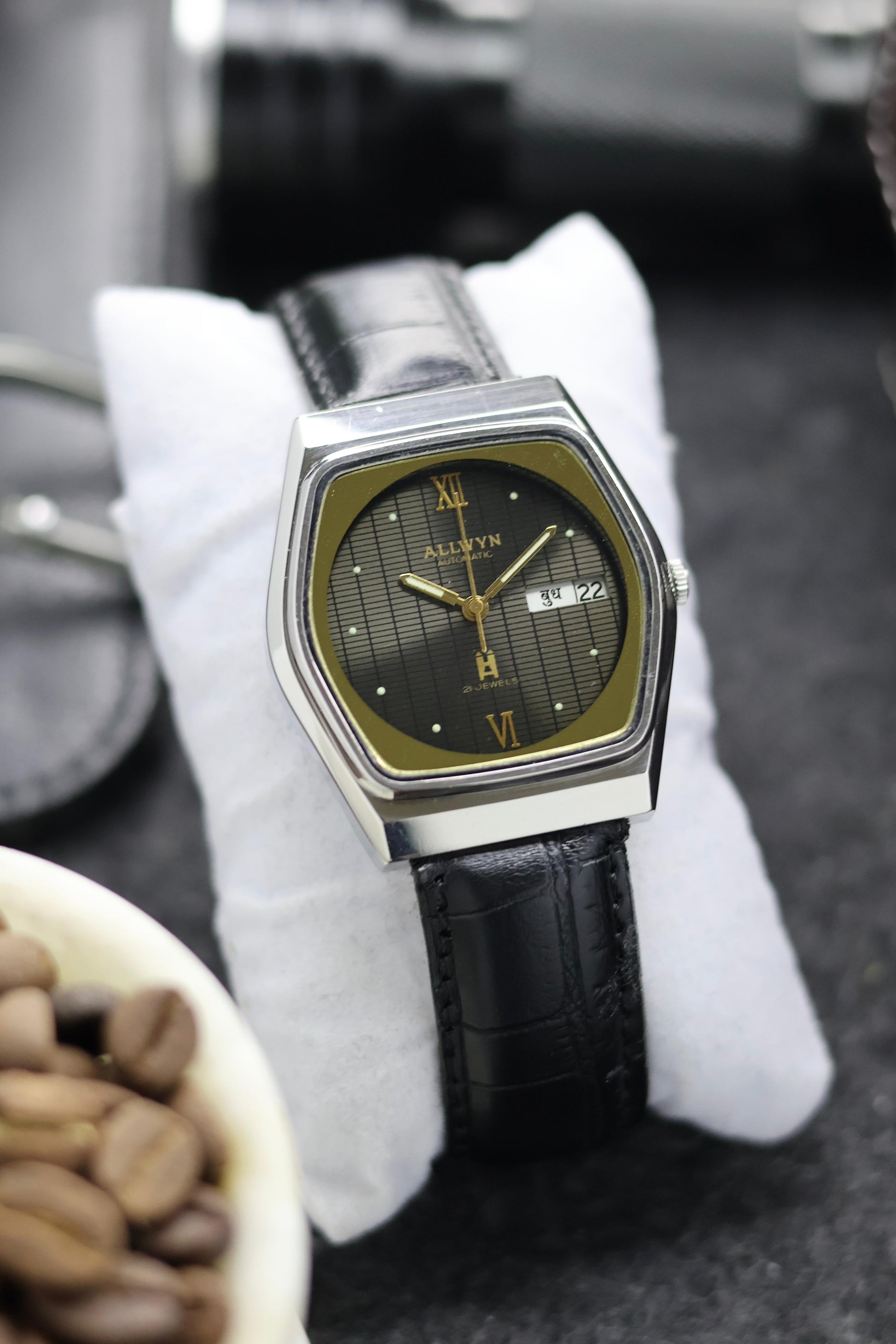 Watchtopia Default Title Vintage Allwyn - Main Image