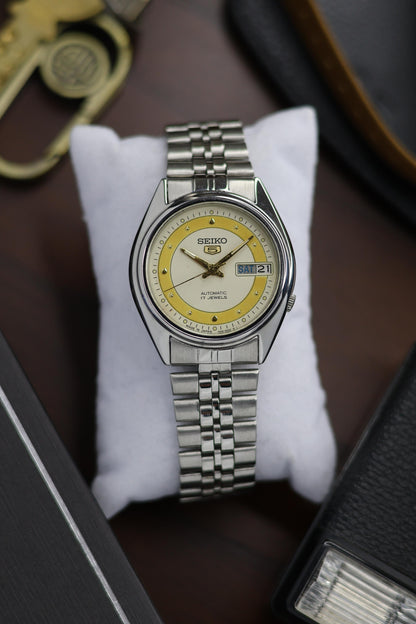 1994 Seiko 5 Cream Motif Dial (Pre Owned)