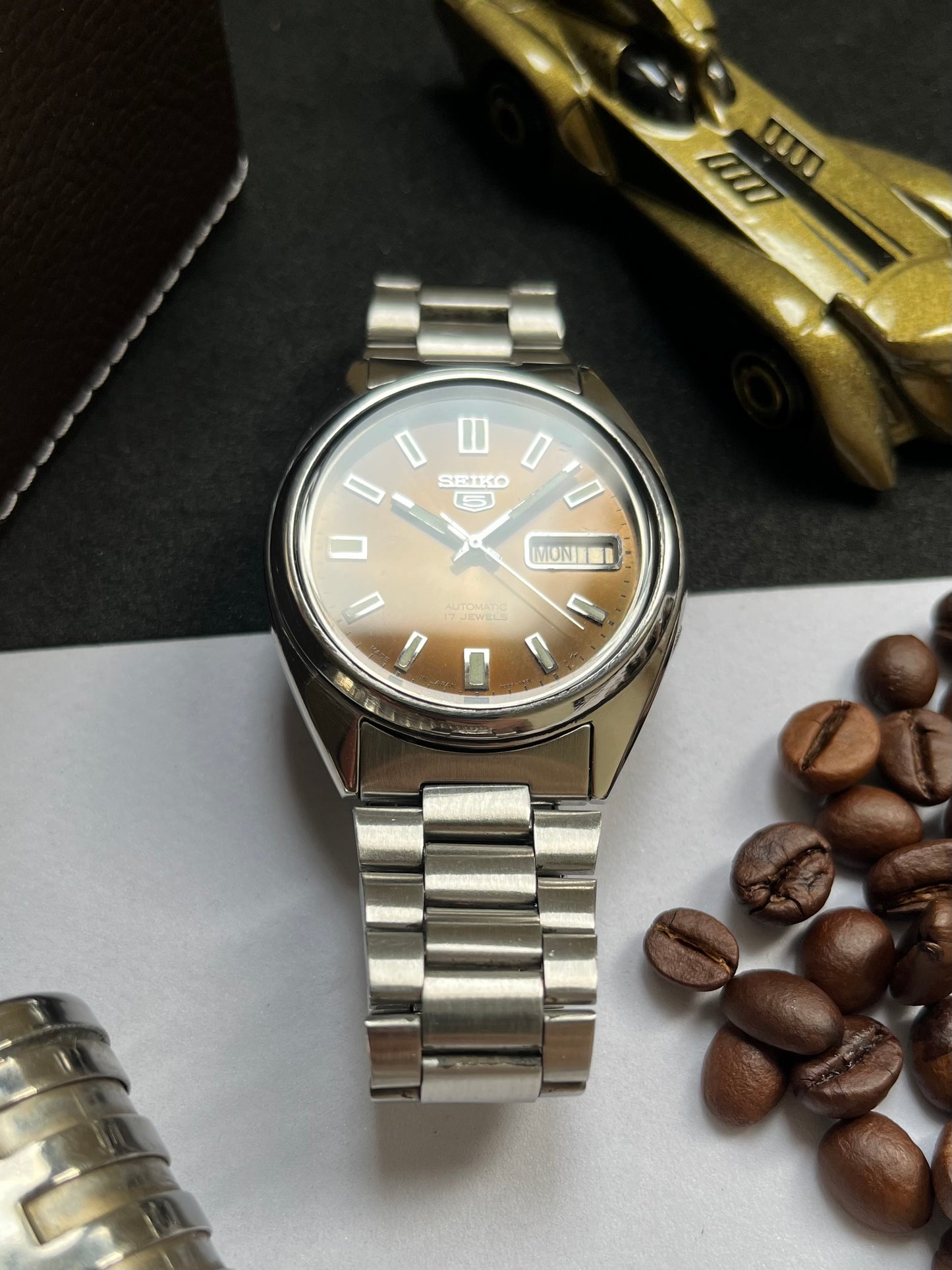 Seiko 5 - Coffee Sunray Dial (Pre Owned)