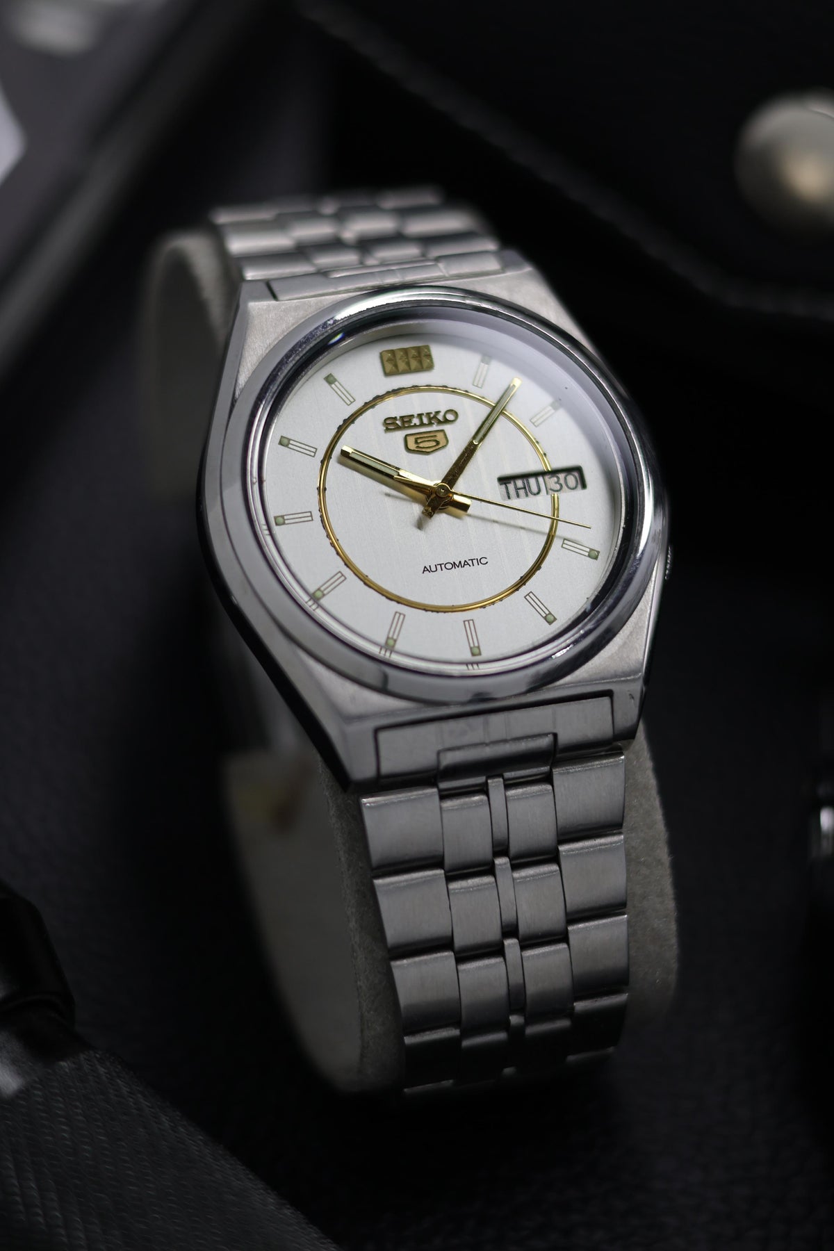 (Super Rare) 1989 Seiko 5 White Motif Dial - Automatic Vintage Watch (Pre Owned) - SE619