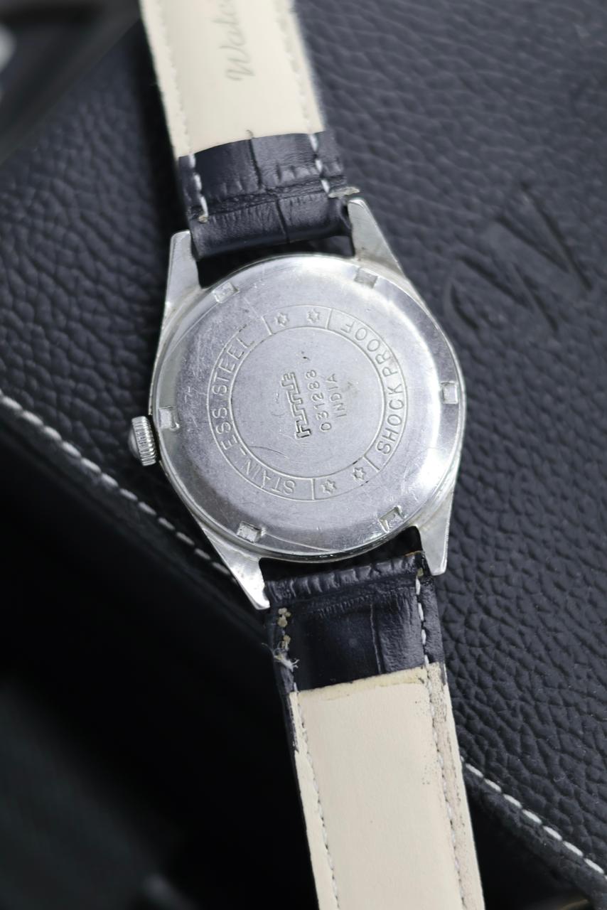 (Super Rare) Vintage HMT Sainik - in Original Condition - Mechanical Hand Winding Watch (Pre Owned) - SE666