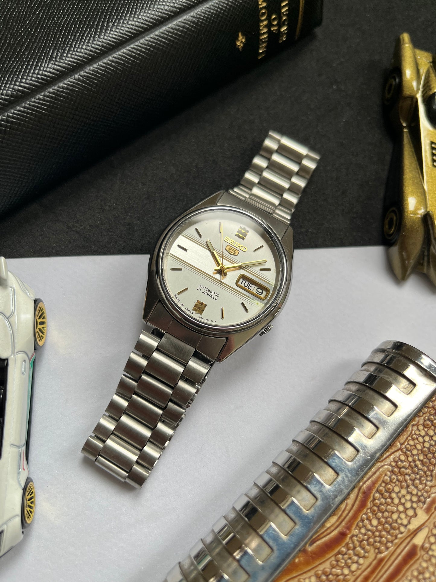 Seiko 5 - Silver Patterned Dial (Pre Owned)