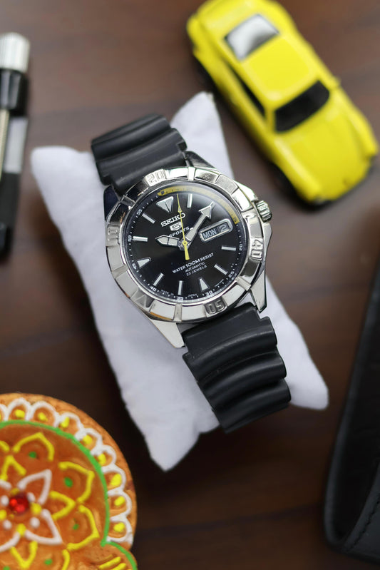 (Super Rare) Seiko 5 Sports Diver Black Dial (Pre Owned)