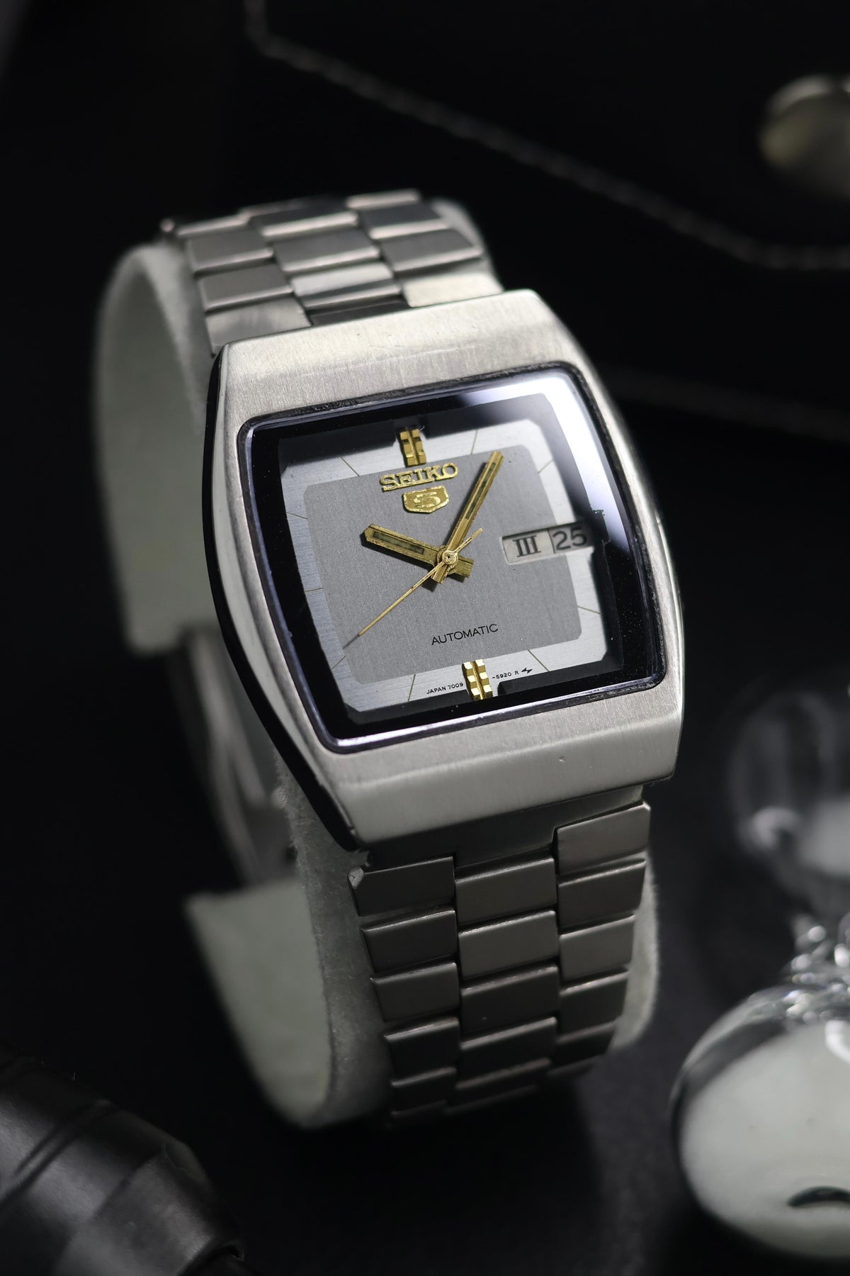 (Super Rare) 1985 Seiko 5 Silver TV Dial - Automatic Vintage Watch (Pre Owned) - SE778