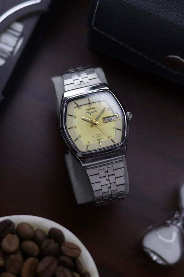 (Super Rare) Vintage HMT Pragathi - in Original Condition - Automatic Vintage Watch (Pre Owned) - SE425