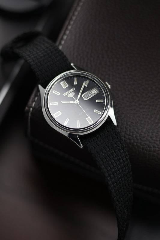 1978 Seiko 5 Black Dial - Automatic Vintage Watch (Pre Owned)