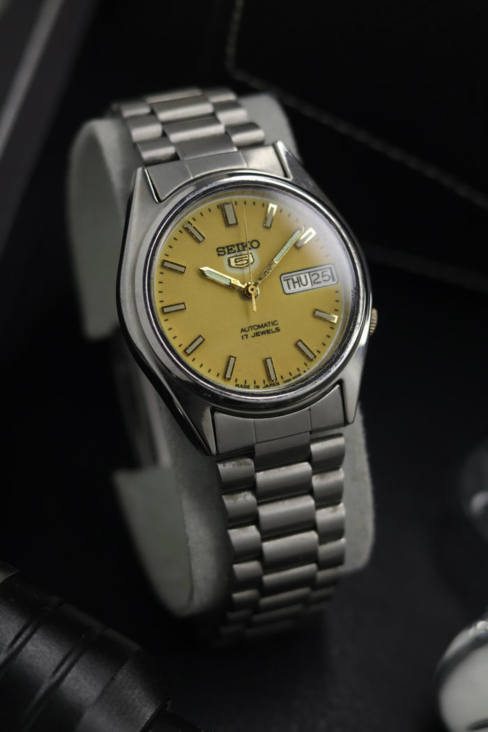 (Super Rare) 1984 Seiko 5 Lume Dial - Automatic Vintage Watch (Pre Owned) - SE763
