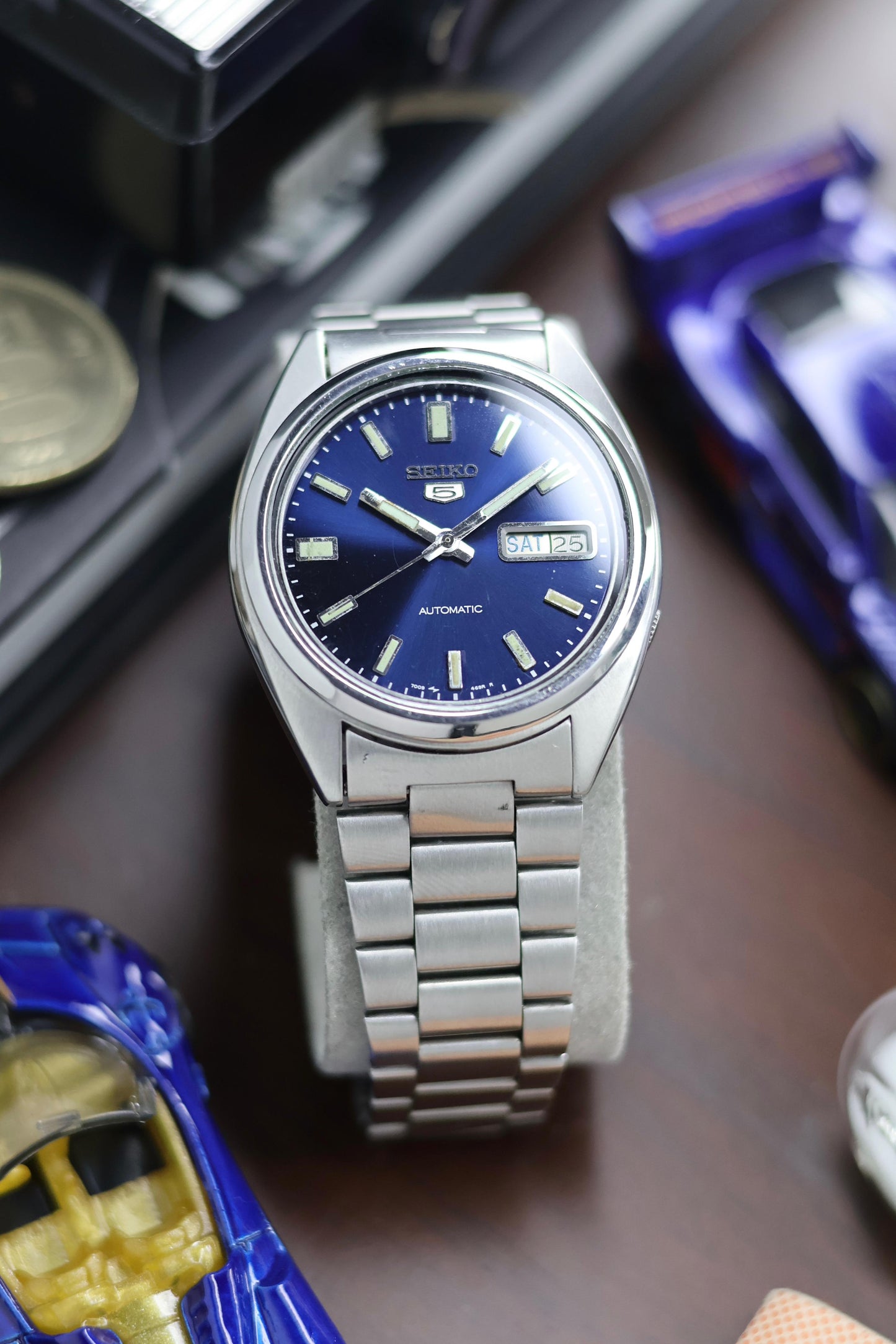 (Super Rare) 1986 Seiko 5 Blue Sunray Dial - Automatic Vintage Watch (Pre Owned) - SE451