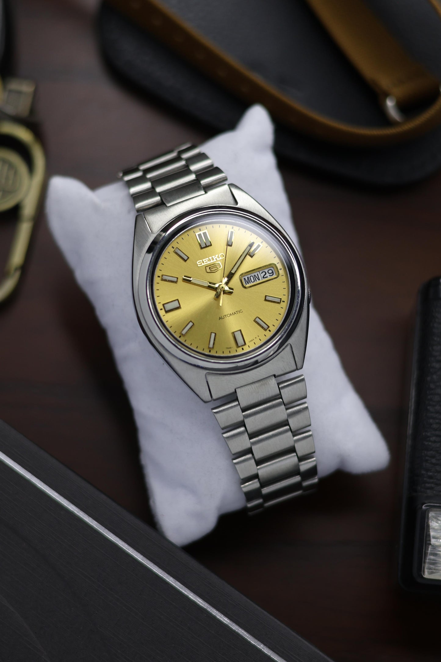 (Super Rare) Seiko 5 SNXS81 with Glass Back (Pre Owned)