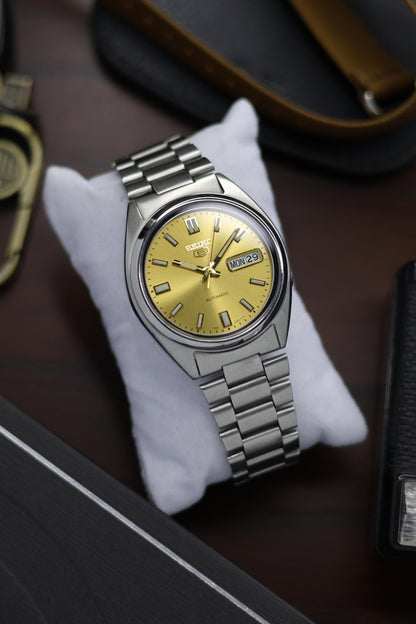 (Super Rare) Seiko 5 SNXS81 with Glass Back (Pre Owned)