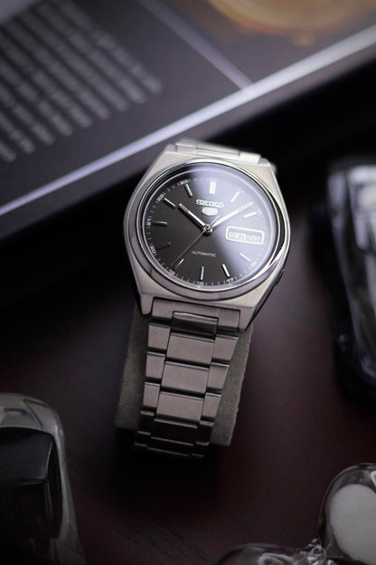 1986 Seiko 5 Black Sunray Dial - Automatic Vintage Watch (Pre Owned) - SE532