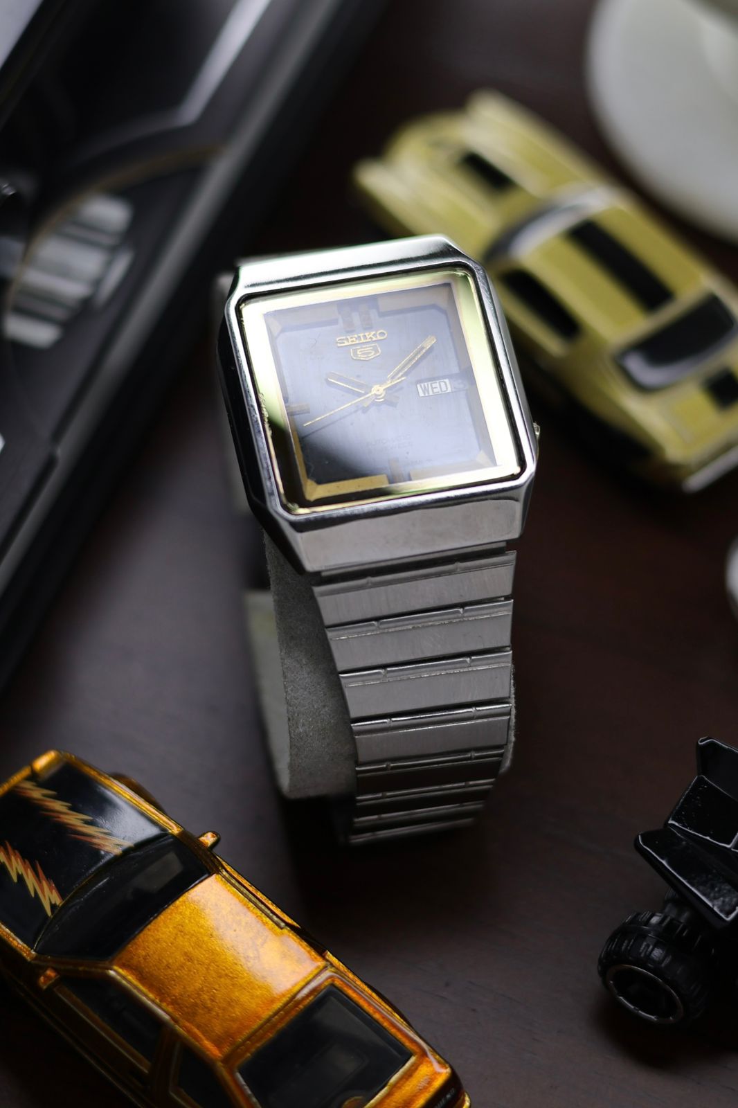(Super Rare) 1974 Seiko 5 TV Dial - Automatic Vintage Watch (Pre Owned) - SE473