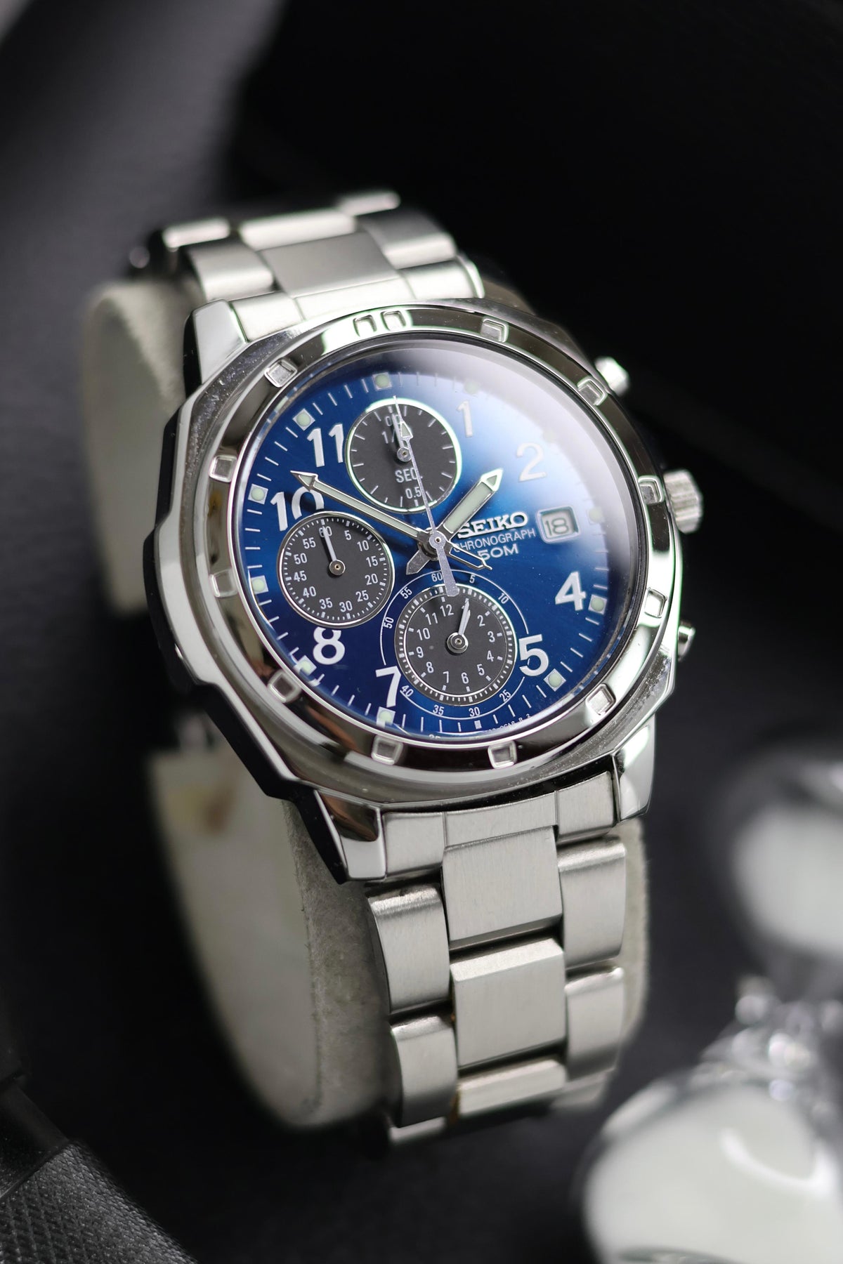 (JDM - Extremely Rare) Seiko Chronograph Blue Sunray Dial - Quartz Vintage Watch (Pre Owned) - SE566