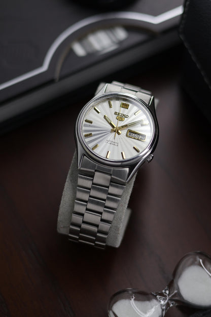 1984 Seiko 5 Silver Sunray Dial - Automatic Vintage Watch (Pre Owned) - A263