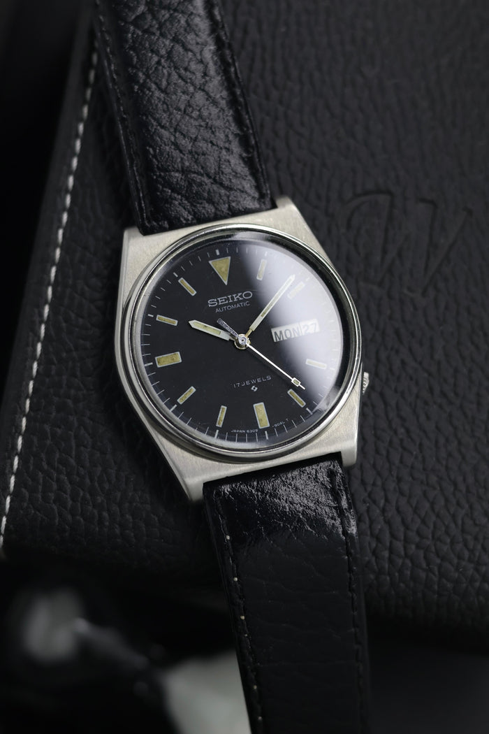 (Super Rare) 1979 Seiko 5 Black Field Dial - Automatic Vintage Watch (Pre Owned) - SE774