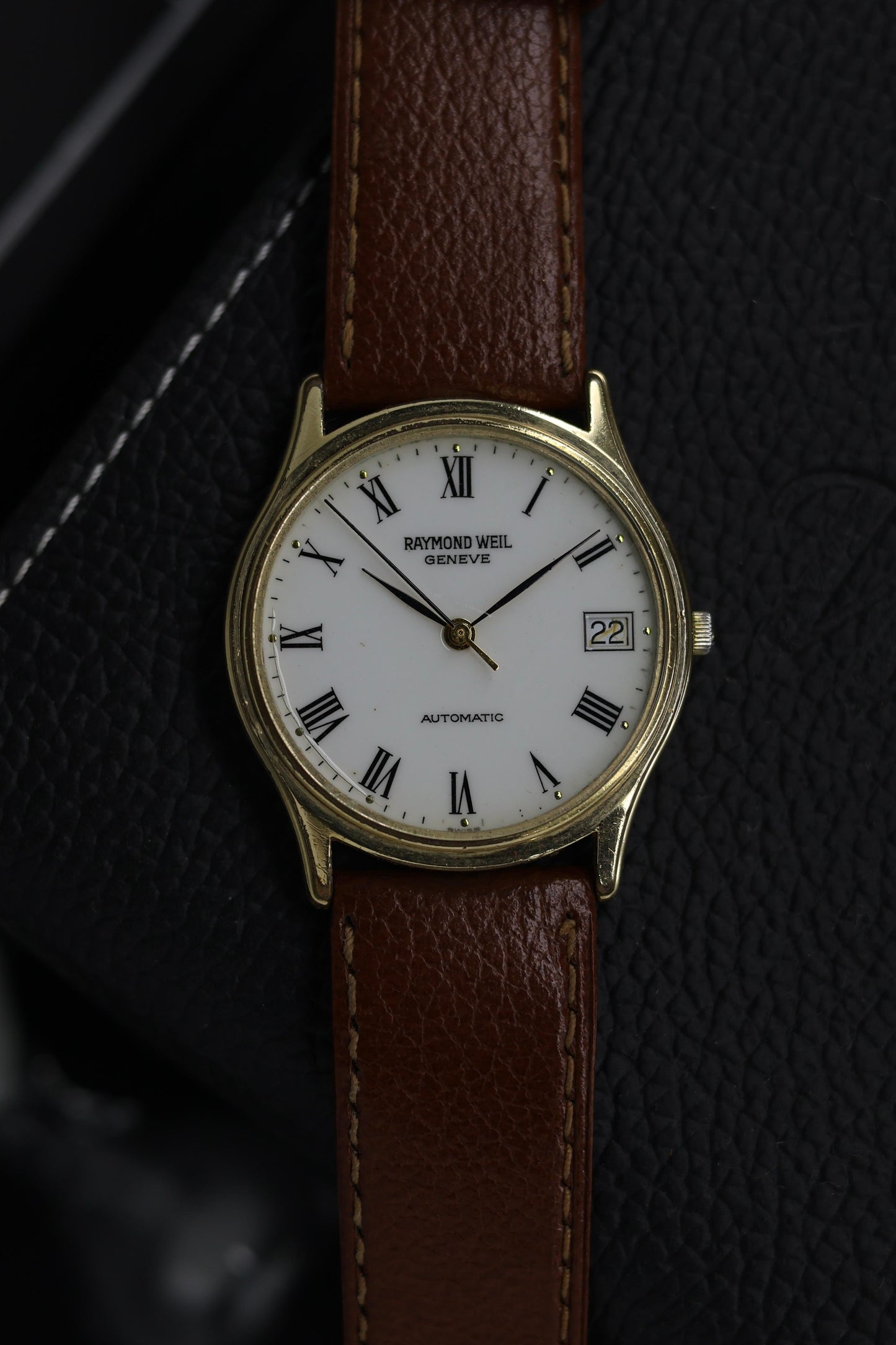 (Super Rare) Raymond Weil Geneve Swiss Automatic White Dial with Gold Plated Case - Automatic Swiss Vintage Watch (Pre Owned) - SE742