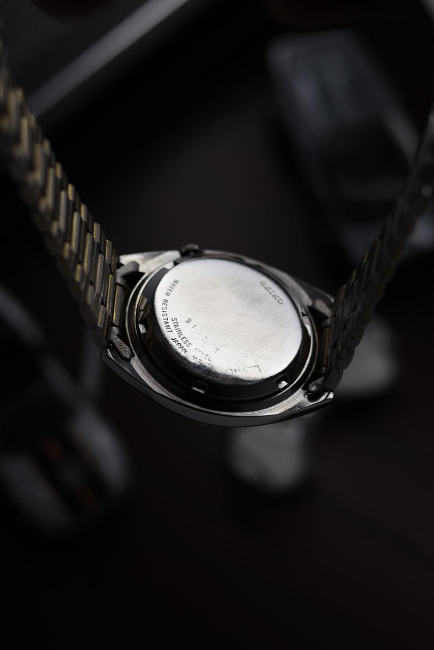 Seiko 5 Black Textured Dial - Automatic Vintage Watch (Pre Owned) - SE511